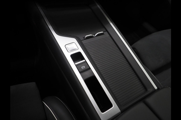 Volkswagen Passat Variant 1.5 eHybrid 204PK | Leder/Alcantara | Massage | Trekhaak | HUD | Camera | Adaptive Cruise | Sfeerlicht | Carplay