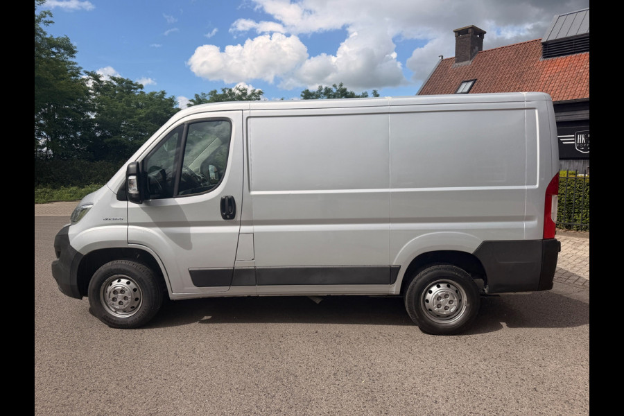 Fiat Ducato 30 2.3 MultiJet 130PK L1H1 AIRCO/ECC NAVIGATIE SCHUIFDEUR TREKHAAK