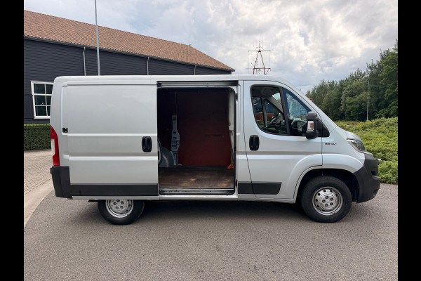 Fiat Ducato 30 2.3 MultiJet 130PK L1H1 AIRCO/ECC NAVIGATIE SCHUIFDEUR TREKHAAK