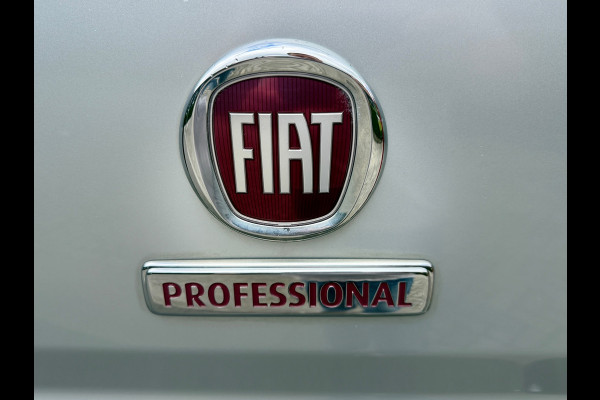 Fiat Ducato 30 2.3 MultiJet 130PK L1H1 AIRCO/ECC NAVIGATIE SCHUIFDEUR TREKHAAK