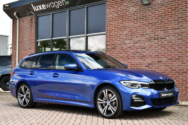 BMW 3 Serie Touring 330e xDrive M-Sport Pano Trekh El-zetels HUD Laser 19inch Adp-onderstel