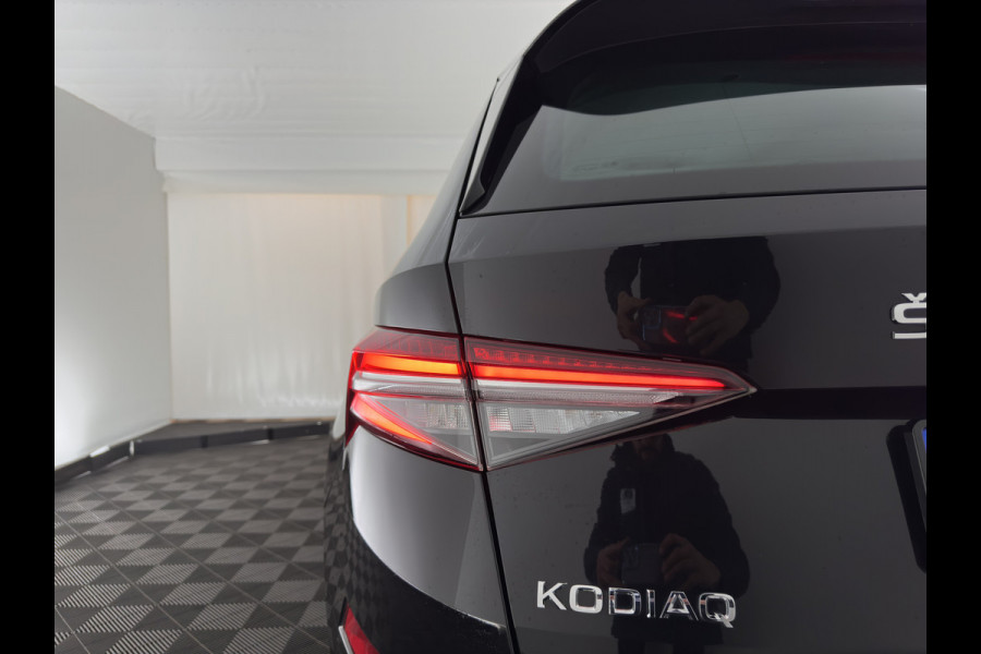 Škoda Kodiaq 1.5 TSI Business Edition (INCL-BTW) *LEATHER-FABRIC | FULL-LED | DIGI-COCKPIT | CAMERA | KEYLESS | DAB+ | NAVI-FULLMAP | SPORTSEATS | PRIVACY-GLASS | ECC | PDC | TOWBAR | CRUISE | 20''ALU*