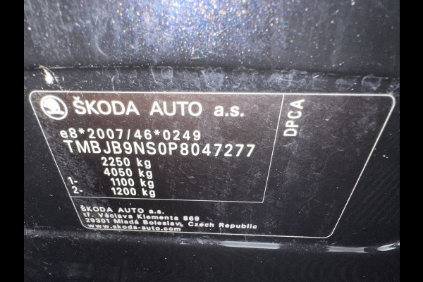 Škoda Kodiaq 1.5 TSI Business Edition (INCL-BTW) *LEATHER-FABRIC | FULL-LED | DIGI-COCKPIT | CAMERA | KEYLESS | DAB+ | NAVI-FULLMAP | SPORTSEATS | PRIVACY-GLASS | ECC | PDC | TOWBAR | CRUISE | 20''ALU*