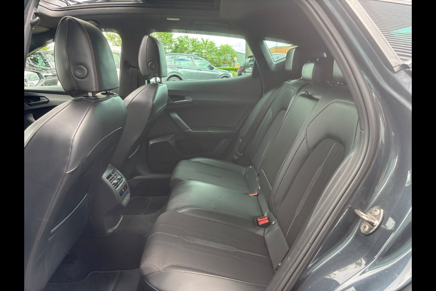 CUPRA Formentor 1.5 TSI Business Edition | Pano | Trekhaak | Apple Carplay | Sfeerverlichting | Stoel & Stuurverwarming