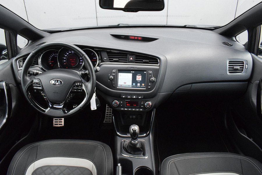 Kia cee'd Sportswagon 1.0 T-GDi GT-Line Summer Edition | Apple CarPlay | Pano | Stuur- en Stoelverwarming