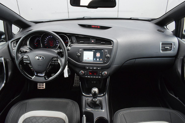 Kia cee'd Sportswagon 1.0 T-GDi GT-Line Summer Edition | Apple CarPlay | Pano | Stuur- en Stoelverwarming