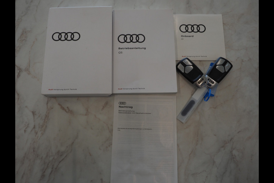Audi Q5 50 TFSI e quattro S-Line | Panoramadak | Leder/Alcantara | Trekhaak | B&O Audio | Keyless | 360 | HUD