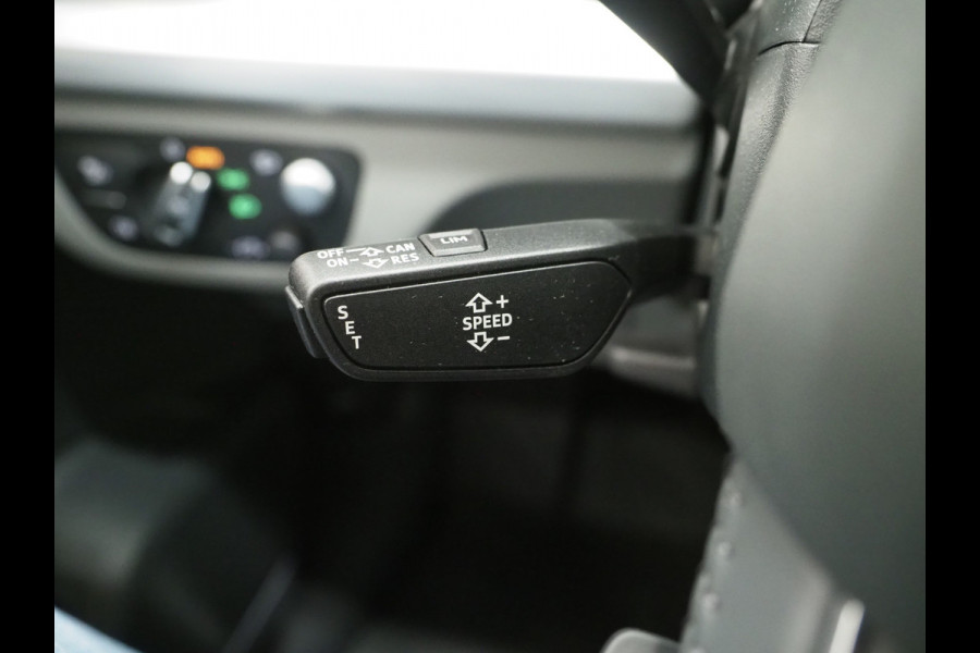 Audi Q5 50 TFSI e quattro S-Line | Panoramadak | Leder/Alcantara | Trekhaak | B&O Audio | Keyless | 360 | HUD
