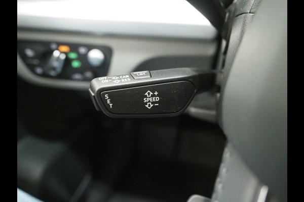 Audi Q5 50 TFSI e quattro S-Line | Panoramadak | Leder/Alcantara | Trekhaak | B&O Audio | Keyless | 360 | HUD