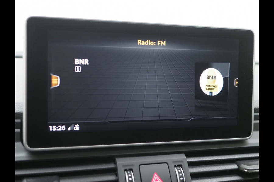 Audi Q5 50 TFSI e quattro S-Line | Panoramadak | Leder/Alcantara | Trekhaak | B&O Audio | Keyless | 360 | HUD