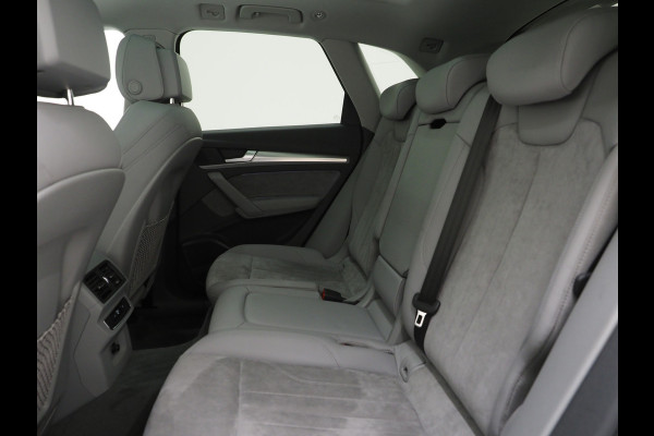 Audi Q5 50 TFSI e quattro S-Line | Panoramadak | Leder/Alcantara | Trekhaak | B&O Audio | Keyless | 360 | HUD