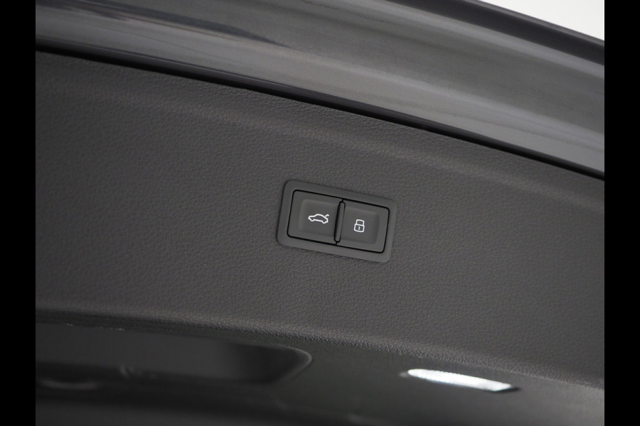 Audi Q5 50 TFSI e quattro S-Line | Panoramadak | Leder/Alcantara | Trekhaak | B&O Audio | Keyless | 360 | HUD