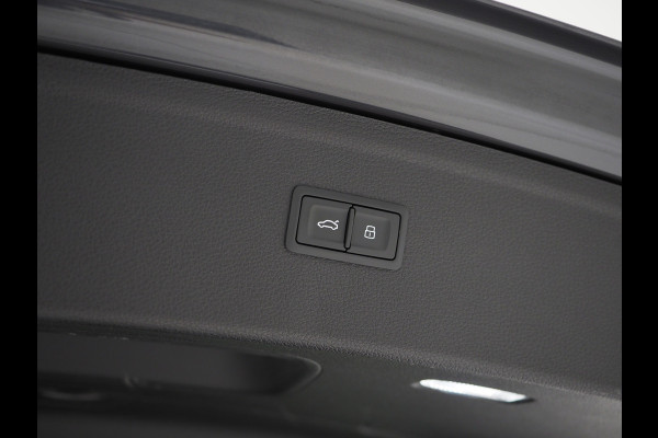 Audi Q5 50 TFSI e quattro S-Line | Panoramadak | Leder/Alcantara | Trekhaak | B&O Audio | Keyless | 360 | HUD