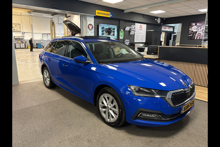 Škoda Octavia Combi 1.4 TSI iV PHEV style Business / panoramadak / stoel + stuur verwarming /