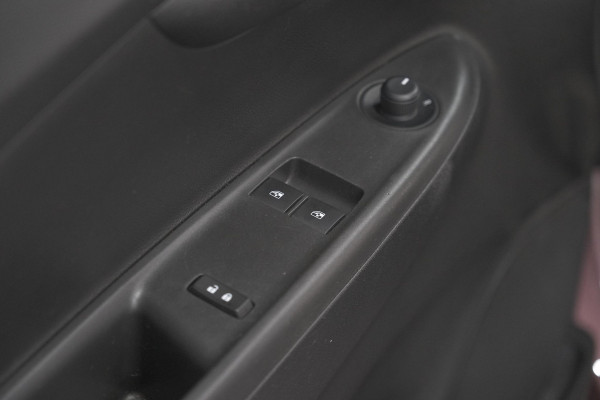 Opel KARL 1.0 Rocks Online Edition | Parkeersensoren | Apple Carplay | Airco | Cruise Control