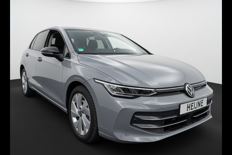 Volkswagen Golf 1.5 eHybrid 204PK PLUG IN. LIFE CAMERA/NAVI/HEAD-UP/CARPLAY