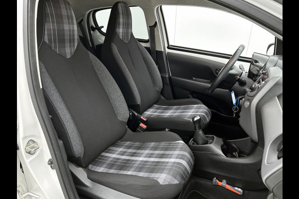 Peugeot 108 1.0 e-VTi Active | LM VELGEN | DEALER ONDERHOUDEN | ELEKTR. SPIEGELS + RAMEN | AIRCO | BLUETOOTH