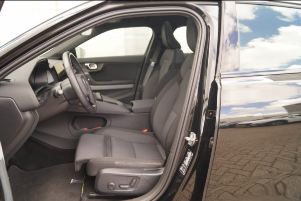 Polestar 2 Long Range Dual Motor 78kWh Launch Edition -TREKHAAK-PANO-