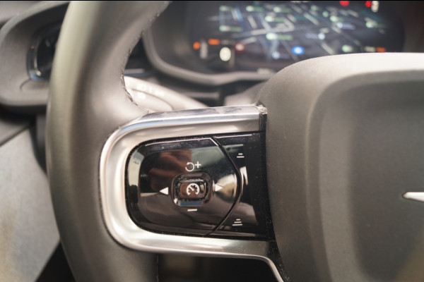 Polestar 2 Long Range Dual Motor 78kWh Launch Edition -TREKHAAK-PANO-