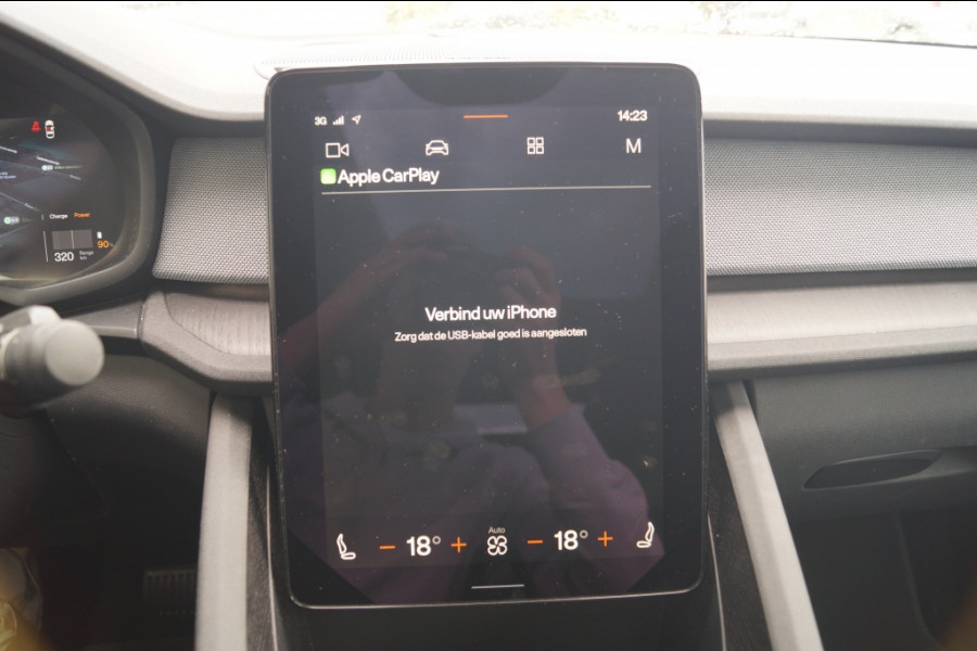 Polestar 2 Long Range Dual Motor 78kWh Launch Edition -TREKHAAK-PANO-