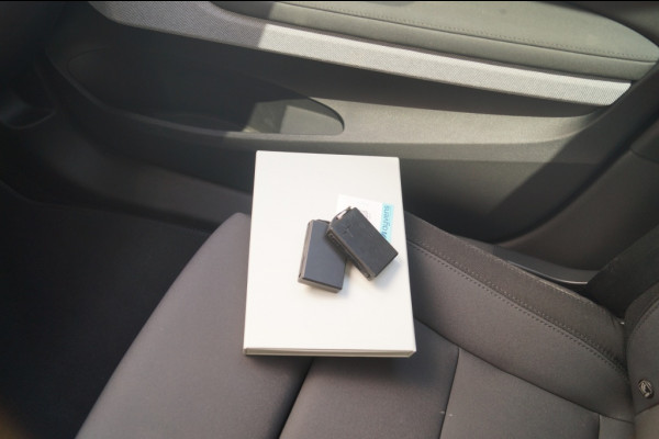 Polestar 2 Long Range Dual Motor 78kWh Launch Edition -TREKHAAK-PANO-