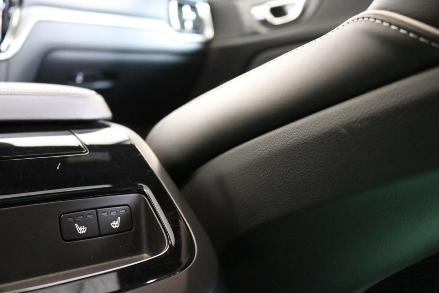 Volvo V60 2.0 T8 Twin Engine AWD R-Design | Adaptive cruise | Trekhaak | Stoelverw. V+A | Carplay | Dodehoek assistentie |