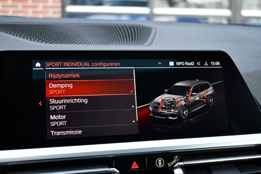 BMW 3 Serie Touring 330e xDrive M-Sport Pano Trekh El-zetels HUD Laser 19inch Adp-onderstel