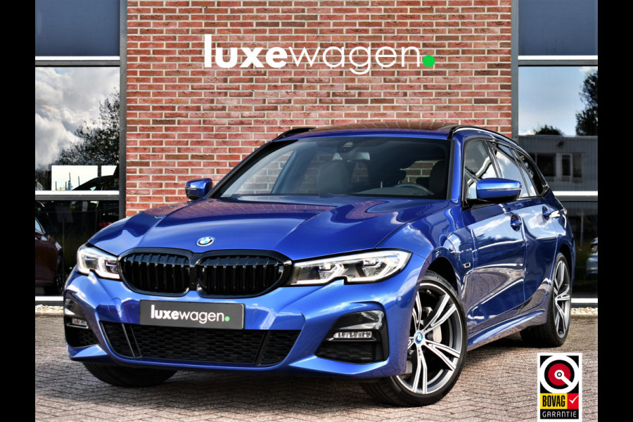 BMW 3 Serie Touring 330e xDrive M-Sport Pano Trekh El-zetels HUD Laser 19inch Adp-onderstel