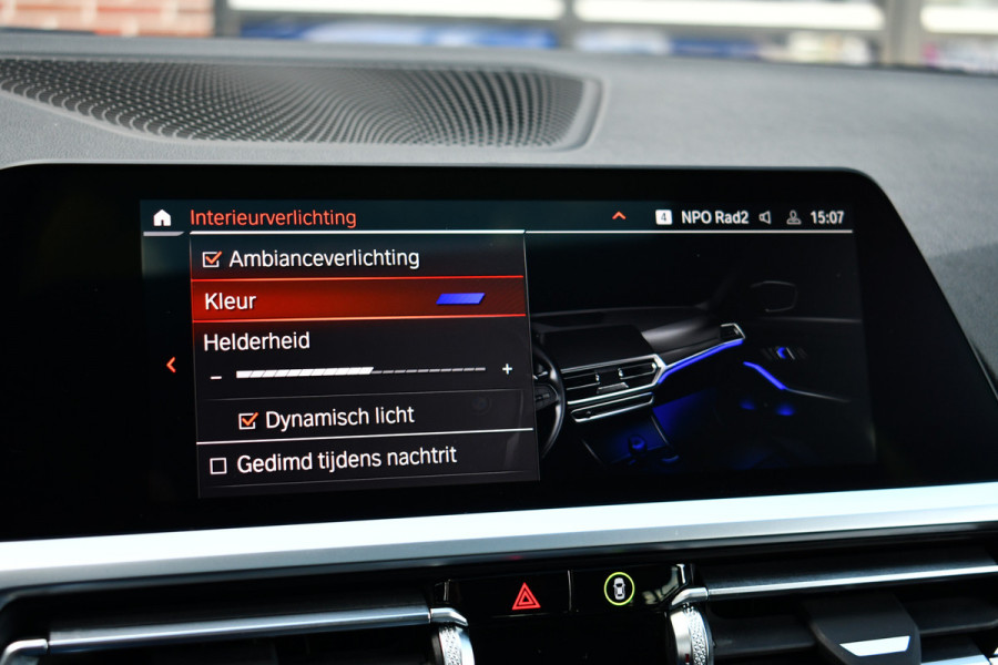 BMW 3 Serie Touring 330e xDrive M-Sport Pano Trekh El-zetels HUD Laser 19inch Adp-onderstel