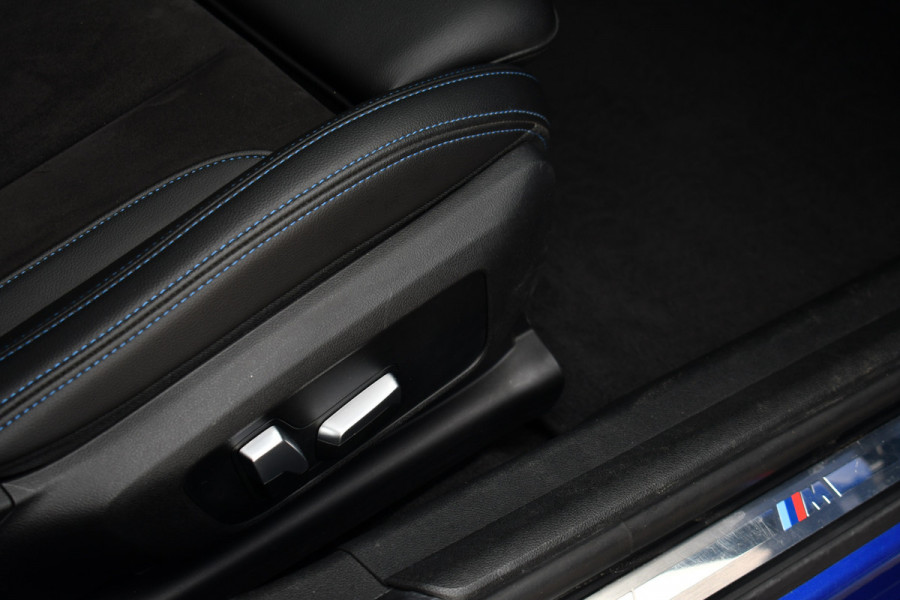 BMW 3 Serie Touring 330e xDrive M-Sport Pano Trekh El-zetels HUD Laser 19inch Adp-onderstel