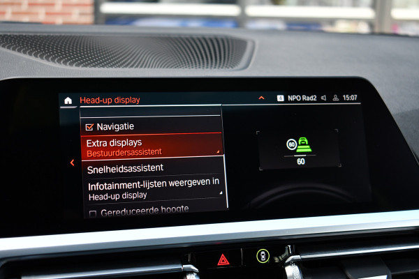 BMW 3 Serie Touring 330e xDrive M-Sport Pano Trekh El-zetels HUD Laser 19inch Adp-onderstel