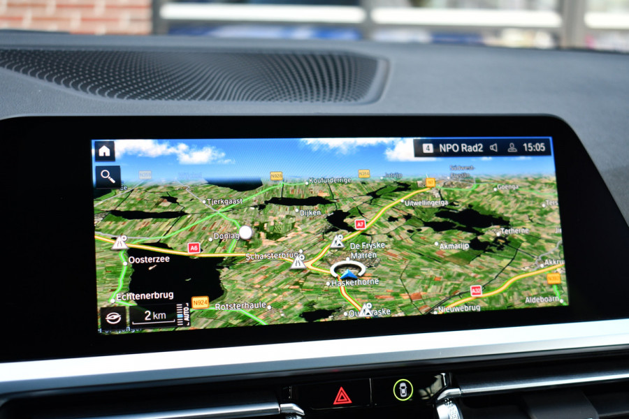 BMW 3 Serie Touring 330e xDrive M-Sport Pano Trekh El-zetels HUD Laser 19inch Adp-onderstel