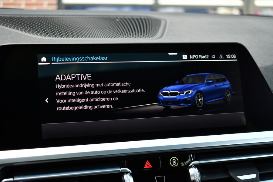 BMW 3 Serie Touring 330e xDrive M-Sport Pano Trekh El-zetels HUD Laser 19inch Adp-onderstel