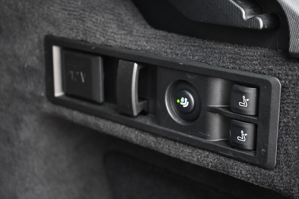 BMW 3 Serie Touring 330e xDrive M-Sport Pano Trekh El-zetels HUD Laser 19inch Adp-onderstel