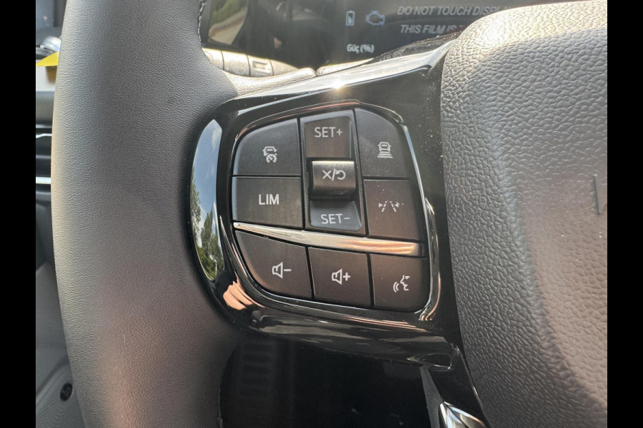 Ford Tourneo Custom 340 2.5 PHEV L2H1 Titanium X 233pk ZUID | 16-weg elek. AGR-stoel | Handsfree elek. dubbele zijschuifdeuren | Panoramadak | 15 B&O speaker | Inklapbare trekhaak | Verwarmbaar stuurwiel | Verwarmbare en elek. verstelbare stoelen tweede zitrij | Draadloos opladen | Prijs ex. BTW incl. BPM |  Prijs Incl. BTW en BPM 70.400