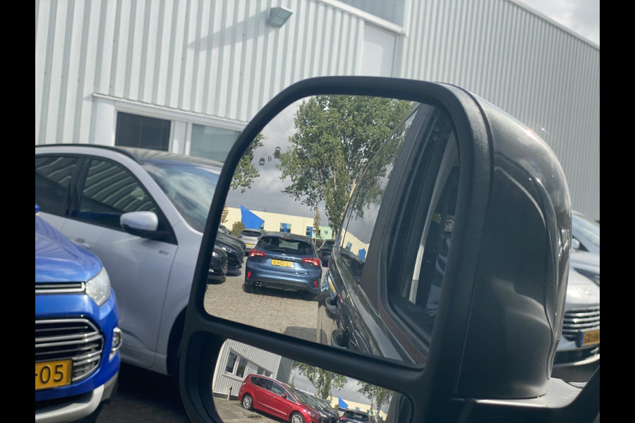 Ford Tourneo Custom 340 2.5 PHEV L2H1 Titanium X 233pk ZUID | 16-weg elek. AGR-stoel | Handsfree elek. dubbele zijschuifdeuren | Panoramadak | 15 B&O speaker | Inklapbare trekhaak | Verwarmbaar stuurwiel | Verwarmbare en elek. verstelbare stoelen tweede zitrij | Draadloos opladen | Prijs ex. BTW incl. BPM |  Prijs Incl. BTW en BPM 70.400