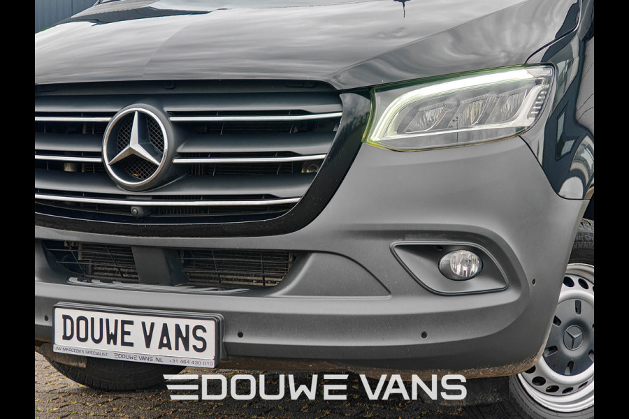 Mercedes-Benz Sprinter L2H2 319 Automaat Zwart Trekhaak LED 360 Camera