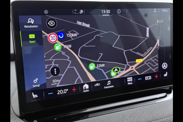 Škoda ENYAQ iV 80 Trekhaak SOH 95% Warmtepomp Adap.Cruise 3-Zone Ecc 360°Camera Stuur+Stoelverwarming Navi Ecc Pdc Draadloze telefoonlader Keyless Privacy Glas Lmv Led Apple Carplay Android Auto DAB P-Assist Dodehoek detectie File Asist 1.000KG Trekgewicht Origineel Nederlandse Auto