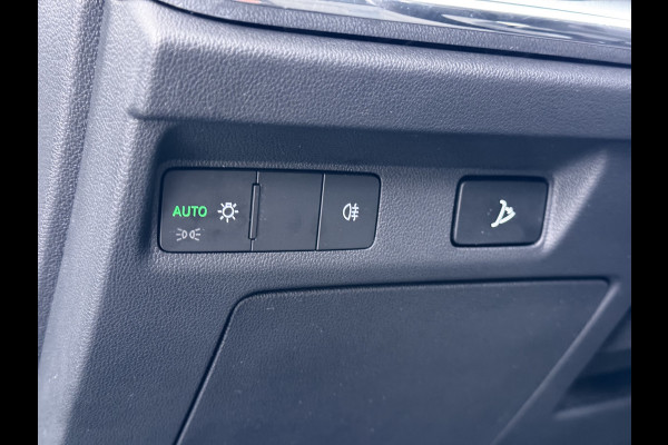 Škoda ENYAQ iV 80 Trekhaak SOH 95% Warmtepomp Adap.Cruise 3-Zone Ecc 360°Camera Stuur+Stoelverwarming Navi Ecc Pdc Draadloze telefoonlader Keyless Privacy Glas Lmv Led Apple Carplay Android Auto DAB P-Assist Dodehoek detectie File Asist 1.000KG Trekgewicht Origineel Nederlandse Auto