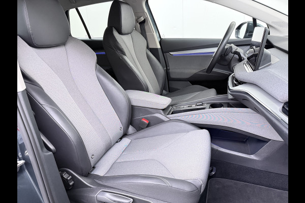 Škoda ENYAQ iV 80 Trekhaak SOH 95% Warmtepomp Adap.Cruise 3-Zone Ecc 360°Camera Stuur+Stoelverwarming Navi Ecc Pdc Draadloze telefoonlader Keyless Privacy Glas Lmv Led Apple Carplay Android Auto DAB P-Assist Dodehoek detectie File Asist 1.000KG Trekgewicht Origineel Nederlandse Auto