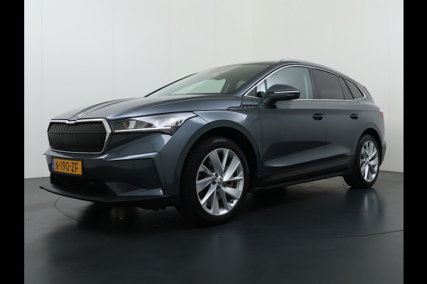 Škoda ENYAQ iV 80 Trekhaak SOH 95% Warmtepomp Adap.Cruise 3-Zone Ecc 360°Camera Stuur+Stoelverwarming Navi Ecc Pdc Draadloze telefoonlader Keyless Privacy Glas Lmv Led Apple Carplay Android Auto DAB P-Assist Dodehoek detectie File Asist 1.000KG Trekgewicht Origineel Nederlandse Auto