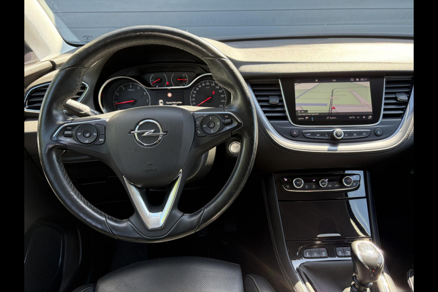 Opel Grandland X 1.2 Turbo Innovation 1e Eigenaar,360°Camera,Carplay,Navi,Leder,Stoelverw-Koeling,Stuurverw,Pdc V+A,Dodehoek,Rijstrooksensor,Elekt.Stoelen,Keyless,Dealer Onderhouden,6 Bak,D-riem vv in 2022,Apk tot 10-2026