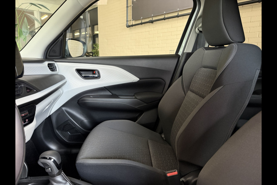 Suzuki Swift 1.2 Style Smart Hybrid Navi | Camera | 16" | Stoelverwarming | ACC | Dodehoek |