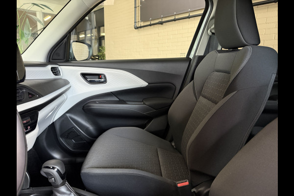 Suzuki Swift 1.2 Style Smart Hybrid Navi | Camera | 16" | Stoelverwarming | ACC | Dodehoek |