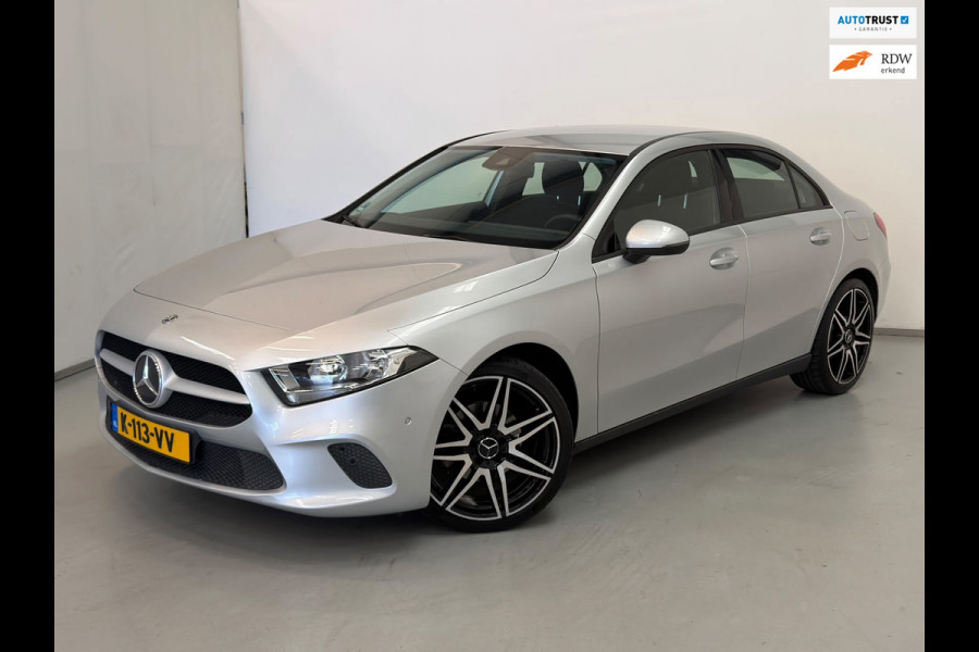Mercedes-Benz A-Klasse 180 Limousine / 20" LM / Stoelverwarming