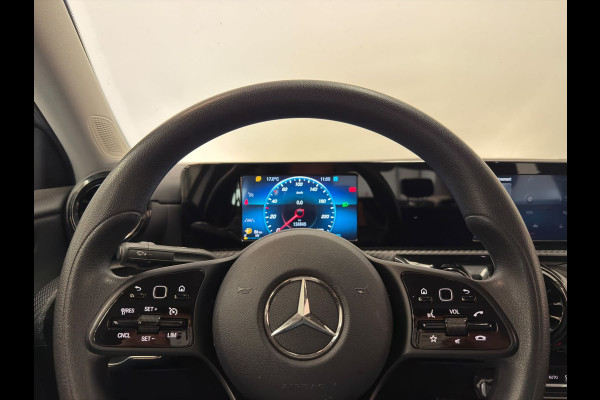 Mercedes-Benz A-Klasse 180 Limousine / 20" LM / Stoelverwarming