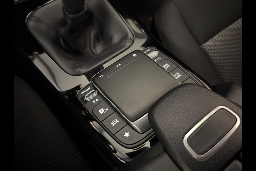 Mercedes-Benz A-Klasse 180 Limousine / 20" LM / Stoelverwarming