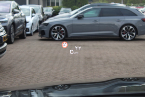Audi e-tron 50 quattro S edition 71 kWh / SoH 91,5% / Panoramadak / Camera / Head-up / B&O / Luchtvering / 20'' / Matrix LED / CarPlay / Stoelverwarming / DAB / ACC