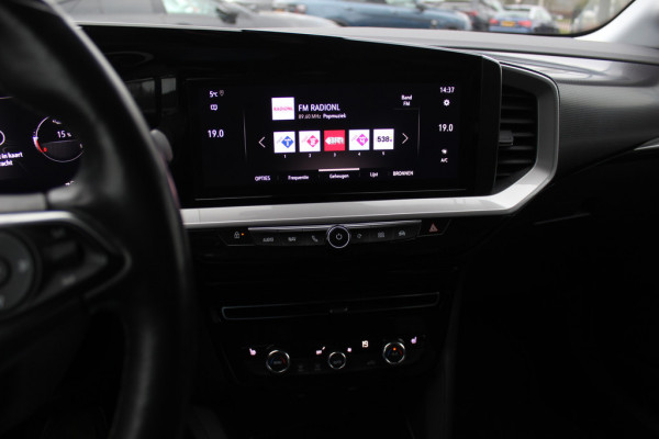 Opel Mokka Electric Level 5 50 kWh / Camera / CarPlay / Keyless / Sfeerverlichting / 18'' / Stoel+Stuurverwarming / Dodehoek / DAB / ACC / Warmtepomp