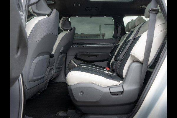 Kia EV9 GT-Line AWD 99.8 kWh | 7-Pers. | 21" | Head-Up | Stoel-/Stuurverwarming | Premium Audio | Schuif-/kanteldak | Adapt. Cruise |